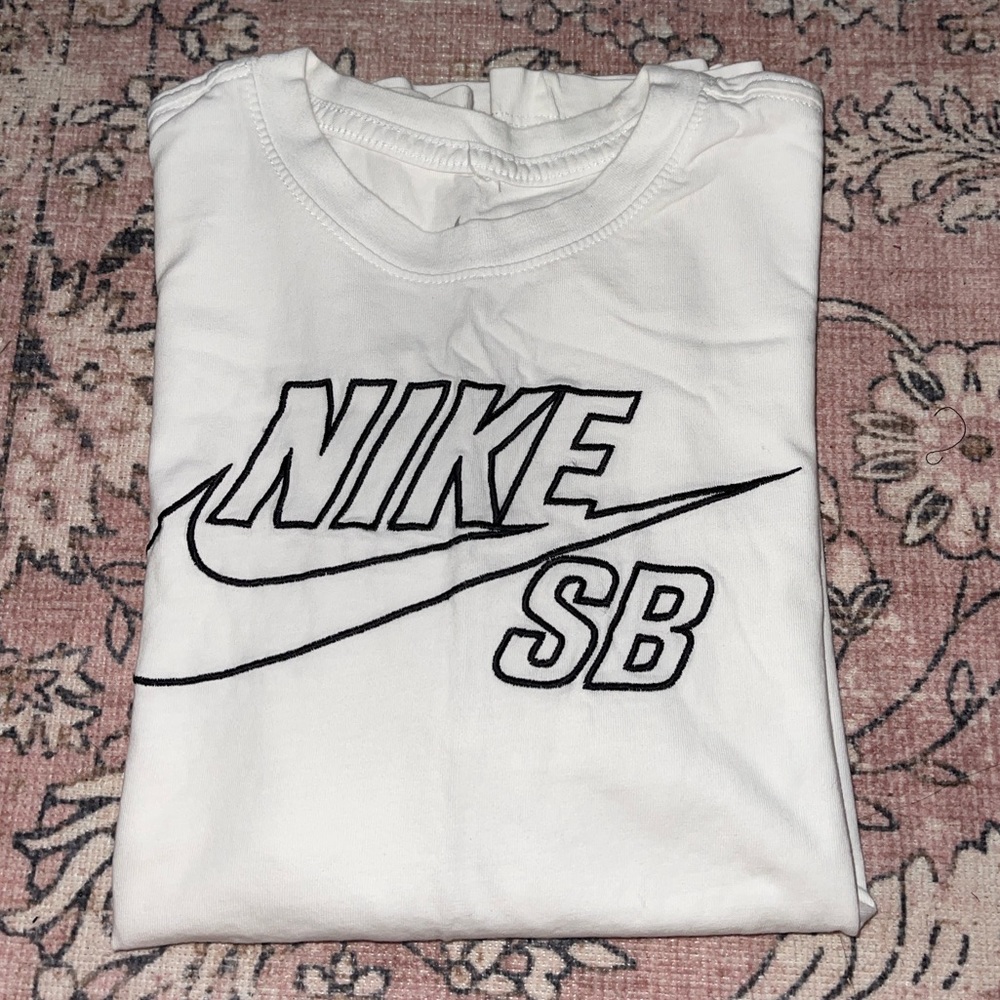 Nike skateboard logo Tee